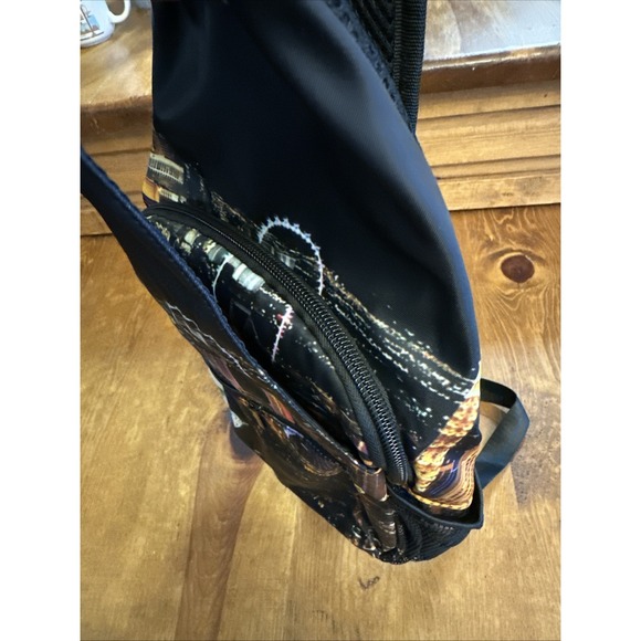 Las Vegas Skyline Landmarks Sling Shoulder Bag - Picture 5 of 5